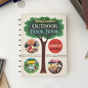 Betty Crocker Outdoor Cook Book Multi Color 1961 First Edition Spiral Bound